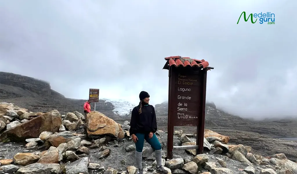 At the top of the Laguna Grande de la Sierra trail in Nevado del Cocuy